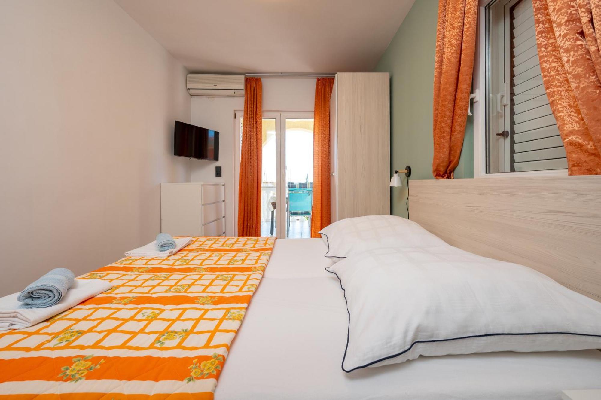 Apartments Zdravko Trogir Ngoại thất bức ảnh