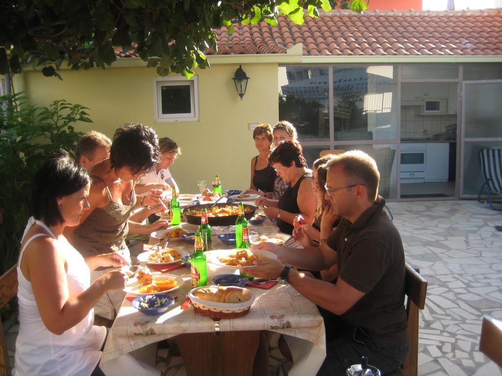 Apartments Zdravko Trogir Ngoại thất bức ảnh
