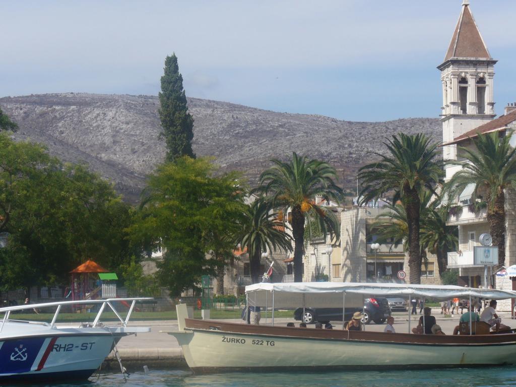 Apartments Zdravko Trogir Ngoại thất bức ảnh