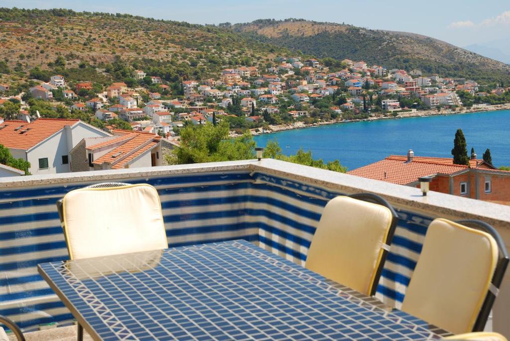 Apartments Zdravko Trogir Ngoại thất bức ảnh