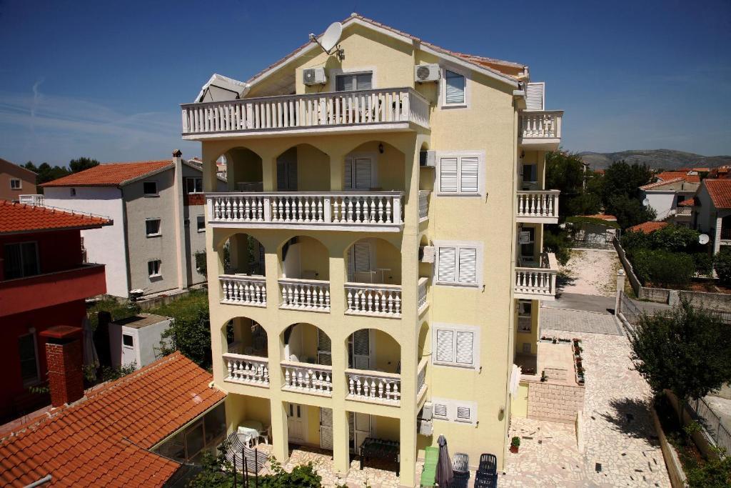 Apartments Zdravko Trogir Ngoại thất bức ảnh